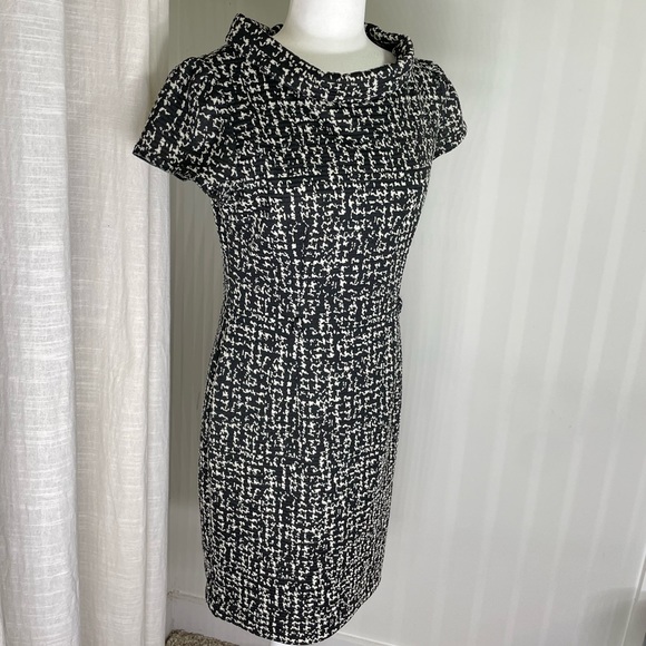 Jessica Howard Dresses & Skirts - Jessica Howard 10 Black White Dot Textured Dress